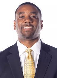 Erin Devlin's Instagram, Twitter & Facebook