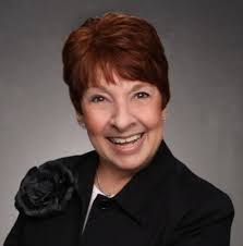 We're thrilled to welcome Dianne Schmidt to Team HB! In her 32 years as a  licensed Realtor®, Dianne has earned designations such as Pricing  Strategies Advisor, Fran Swidrak Award for Sales &