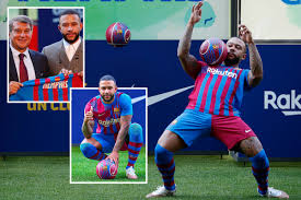 Manchester united came calling the very next season and snapped up the forward for €25 million. Memphis Depay Revealed As Barcelona Player After Complimentary Transfer From Lyon