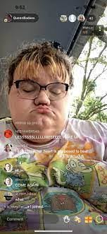 Leslie Gumbs's Instagram, Twitter & Facebook