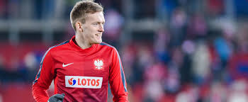At first, he played for their second string team, participating in poland's third tier. Hat Stuttgart Swiderski Im Auge