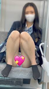 J○の靴脱ぎ動画(紺ソ編) | アダルト動画・画像のコンテンツマーケット Pcolle