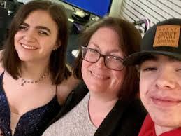 Jennifer Brittingham's Instagram, Twitter & Facebook