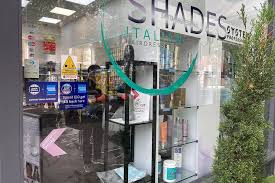 We all have our own clientele, so we are not threatened by other stylists being here. Shades Italian Hairdresser W6 Hair Salon In Hammersmith London Treatwell