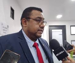 DEBE LEGISLARSE POR UNA LEY ISSEMYM QUE SANCIONE A DEUDORES: ERNESTO  SANTILLÁN