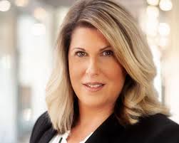 Teamwork. Experience. Agility.