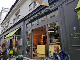 Un Dimanche A Paris Dimanche A Paris Paris Dimanche