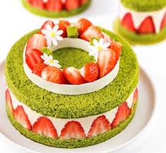 Recette Legere Du Fraisier Avec Une Creme Diplomate A La Vanille Bleue Une Genoise Au The Vert Matcha Et Des Recette Fraisier Dessert Ete Gateaux Et Desserts