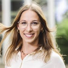 Tina Neff's Instagram, Twitter & Facebook