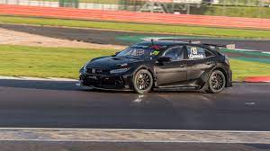 Subtle tweaks have made the type r an even more formidable hot hatch, but we're keen to 2020 honda civic type r uk prices revealed. Honda Btcc Racer Review Driving The Ultimate Civic Type R Car Magazine
