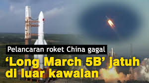 Sebuah roket peluncur china yang saat ini sedang mengorbit bumi bakal kembali memasuki atmosfer tanpa kendali — dan para ilmuwan tidak tahu di mana ia akan mendarat. Pelancaran Roket China Gagal Long March 5b Jatuh Di Luar Kawalan Youtube