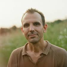 In Search of Mycotopia: Citizen Science, Fungi Fanatics, and the Untapped  Potential of Mushrooms: Bierend, Doug: 9781645021490: Amazon.com: Books