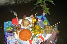 Vào dịp giao thừa sẽ là lúc chuyển giao giữa các vị hành khiển và phán quan mới với hành khiển và phán quan cũ. Om Jcrswmeg1em