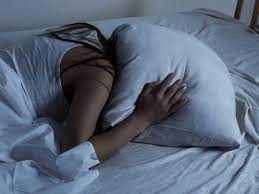 Missing 1 Hour Of Sleep Each Night Can Make Your Body Ripe For Illness