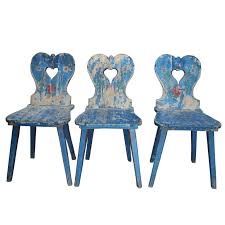 1stdibs Triple Country Style Chairs With Carved Hearts Explore Items From 1 700 Global Dealers At 1 Painting Antique Furniture Carved Heart Alpine Furniture