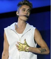 Check spelling or type a new query. Justin Bieber Bikin Tato Burung Hantu Di Lengan Kiri