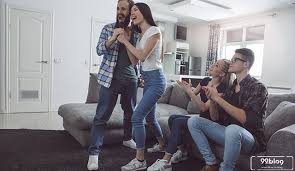 Jenis ruangan yang lebih besar lagi adalah karaoke room large yang dapat menampung mulai dari 8 orang sampai dengan 10 orang. 5 Tips Membangun Ruang Karaoke Di Rumah Budget 2 Jutaan