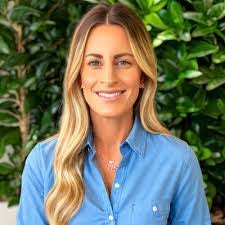 Jessica Carleton's Instagram, Twitter & Facebook