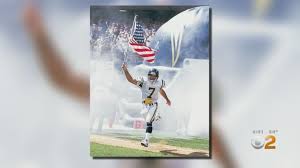 Doug Flutie Recalls Carrying American Flag Out Of Tunnel For Home Game Held After 9 11 Attacks Cbs Los Angeles