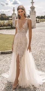 Lungo e corto interpretano la personalità e lo stile di ogni cliente; Meglio Un Abito Da Sposa Sexy O Seducente La Fata Madrina Alessandra Cristiani