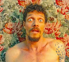 Elenco do Filme "Moças da Pensão em: O MISTÉRIO DA LOURA", direção de  Antonio Vanfill. . Filipe Monte Verde interpreta o personagem Carlo , o  padre , ou melhor , seminarista. ✝️