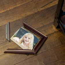 Lightweight and easy to hang wherever you want with a convenient ring on the back of the peacock. How To Fix A Broken Photo Frame Art