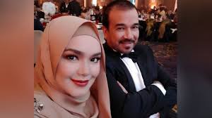 To date, she has garnered more than. Mengenal Lebih Dekat Sosok Suami Siti Nurhaliza Kumparan Com