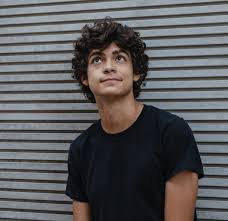 Suposto Vídeo do Ator Iñaki Godoy (One Piece) Pelado se Masturbando |  FAMOSOS NUS