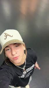 Abigail Butts's Instagram, Twitter & Facebook