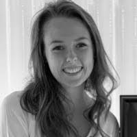 Laura Draper's Instagram, Twitter & Facebook