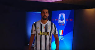 Sami khedira has signed a new contract at juventus until the summer of 2021credit: Khedira Si Conferma Alla Juve Amo Il Club Scriviamo Ancora La Storia