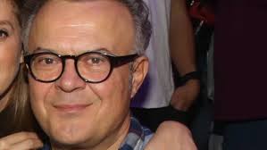 Ο μιχάλης ρέππας μίλησε για την απόφασή του να μην δώσει άδεια για να προβληθούν επαναλήψεις από τις «τρεις χάριτες». O Mixalhs Reppas Mila Anoixta Gia Ta Psemata Poy Legontai Celebrities Eidhseis