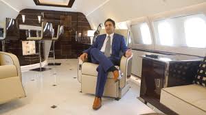 A businessman, a philanthropist or an opportunist? Die Corona Gewinner Das Business Mit Dem Virus