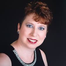 Big welcome to Cheryl Daniels with @heirloomjams 💕 She has an extensive  line of gourmet jams and honey you can find online or at stores like  @tmilutz 💕 Thanks to @saucyqueen for