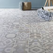 Bonjour à tous, je tente de moderniser ma petite maison, datant d'avant 1949, et dont les carreaux de ciment au sol semblent être d'origine. 9 Meilleures Idees Sur Carreaux De Ciment Leroy Merlin Carreau De Ciment Ciment Carreau