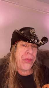 HAPPY BELATED BIRTHDAY TO KNOXY CLEAN👍👍👍