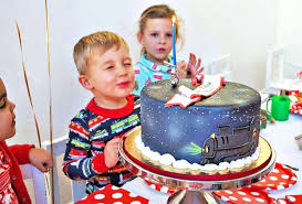 One of the easiest ways to pick birthday party themes for kids is to ask your. 14 Great Indoor Kids Birthday Party Places Around Boston Mommypoppins Things To Do In Boston With Kids