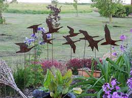 Flying Geese Garden Art Rusty Metal Geese Sculpture Swans Etsy In 2021 Metal Garden Art Rusty Metal Garden Art Garden Art Sculptures