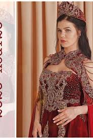 Pelerinli Acik Omuz Bordo Bindalli Moda Stilleri Kiyafet Gelin