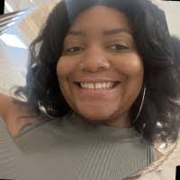 Alexis Maclin's Instagram, Twitter & Facebook