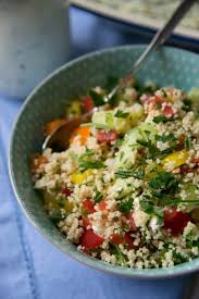 Vegetarischer Couscous Salat Mit Zitronen Joghurt Dressing Rezept Couscous Salat Rezept Couscous Salat Couscous Rezept