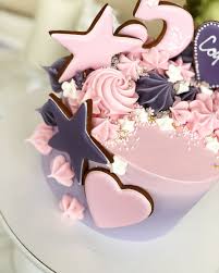 185 Otmetok Nravitsya 10 Kommentariev Torty V Tule Julee Cake V Instagram A Etot Tortik Doehal Do Moskvy Fondant Cakes Girl Cakes Cake