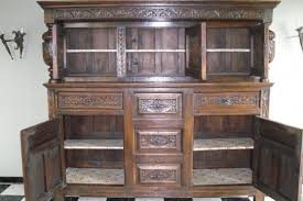 A vendre belle salle a manger style renaissance espagnole conprenant: Salle A Manger Renaissance Anglaise Marche Fr