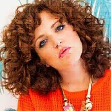 .annie mac always attracts crowds and her ability means she always impresses them. Annie Mac Popular Dj On Radio 1 And A Great Choice For Dj Sets In The Corporate World