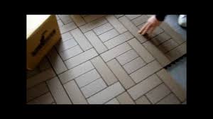 Çelik yapıların dış duvarlarının yapımında. Decktropic Ahsap Yer Karosu Ahsap Gorunumlu Dis Mekan Zemin Kaplama Balkon Yer Doseme Youtube