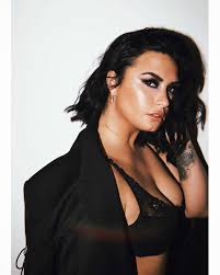 Demi lovato photo shoot for fabletics spring summer 2020 hd august 18, 2020 demi lovato is an american actress singer songwriter.she got fame for her role in musical tv film camp rock in 2008 and its sequel camp rock: Demi Lovato By Angelo Kritikos Photoshoot December 2019 Adds Gotceleb