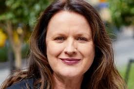 Midlife women with perimenopause suffer from a 'lack of awareness' when it  comes to disordered eating