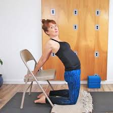 Find out how this backbend is accessible to beginners and advanced yoga it offers a nice alternative to wheel pose (urdhva dhanurasana) for people with sensitive shoulders and wrists. How To Do Camel Pose For Beginners Modifications Plus Modifications And Tips Tricks