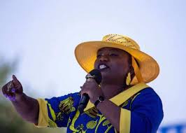 Phumzile van damme (born 20 july 1983) is a democratic alliance member of the national assembly of south africa who was elected at the 2014 south african general election. Da Wars Phumzile Van Damme Blasts Helen Zille For Terrorising Members