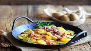 Check spelling or type a new query. Patate Con Cipolle Rosse E Speck Un Contorno Semplice E Super Veloce